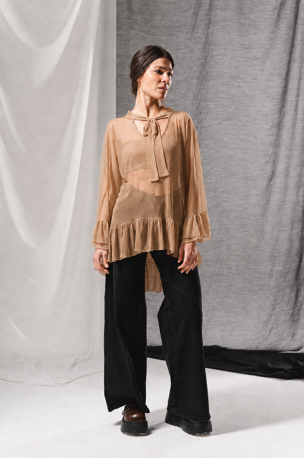 blusa beige tul agustinas 2026